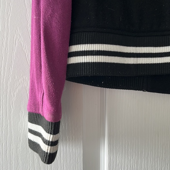 ๐๐๐HOST PICK ๐๐๐ GUC True Religion jacket - Picture 10 of 11